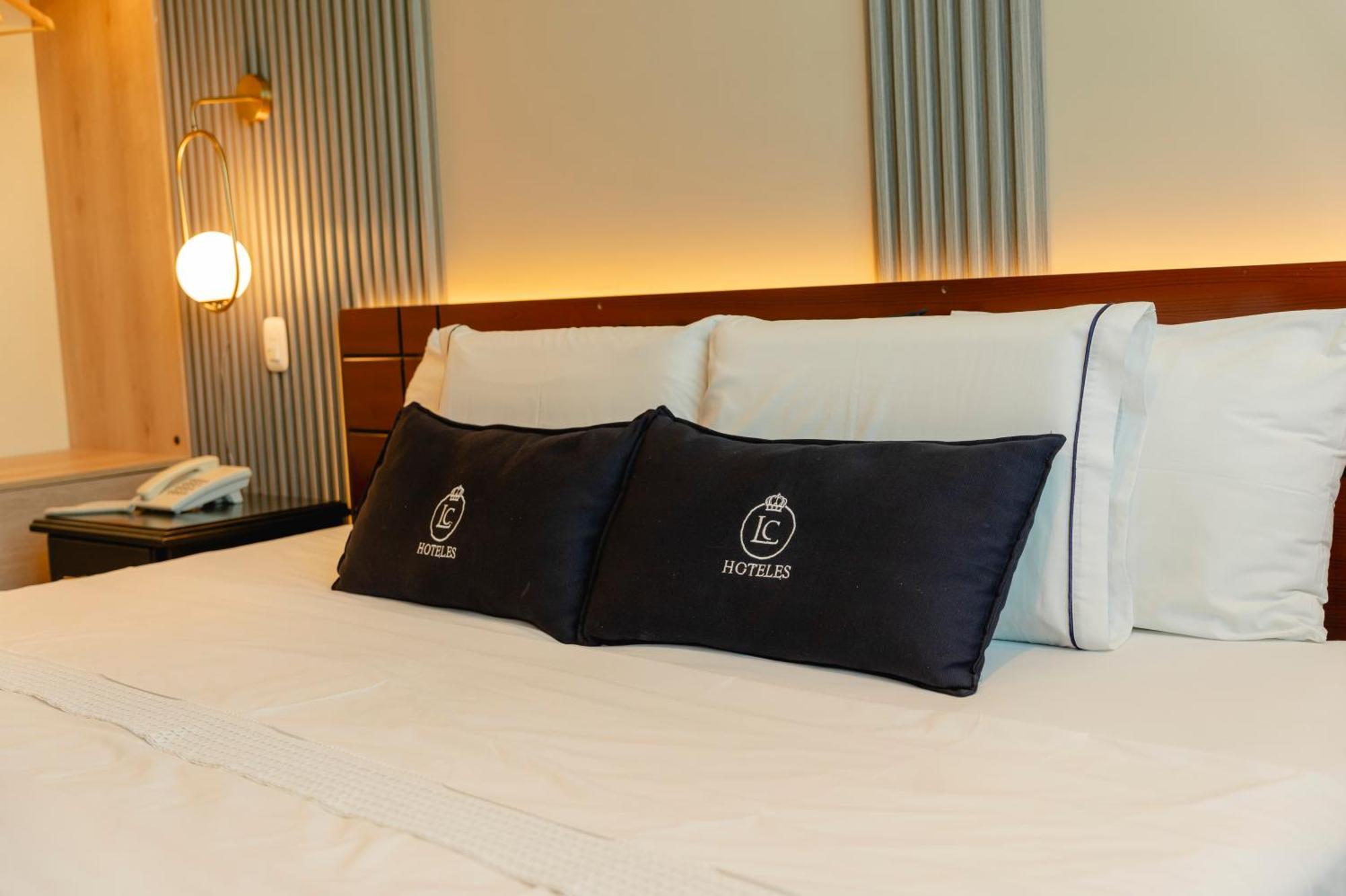 Lc Hoteles Piura Bagian luar foto